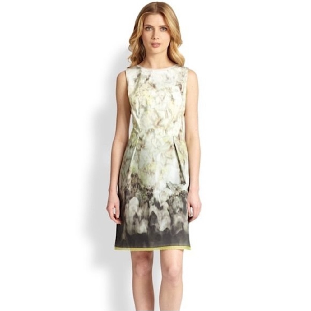 Elegant Elie Tahari Watercolor print Holly Sleeveless sheath dress